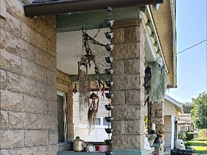 Half round with rain chain